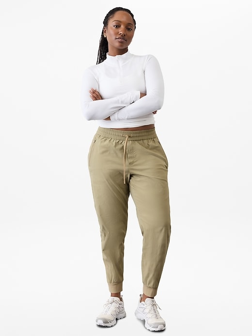Trekkie Relaxed Mid Rise Jogger