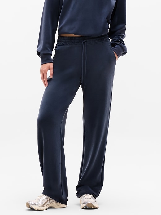 Seasoft Mid Rise Straight Pant