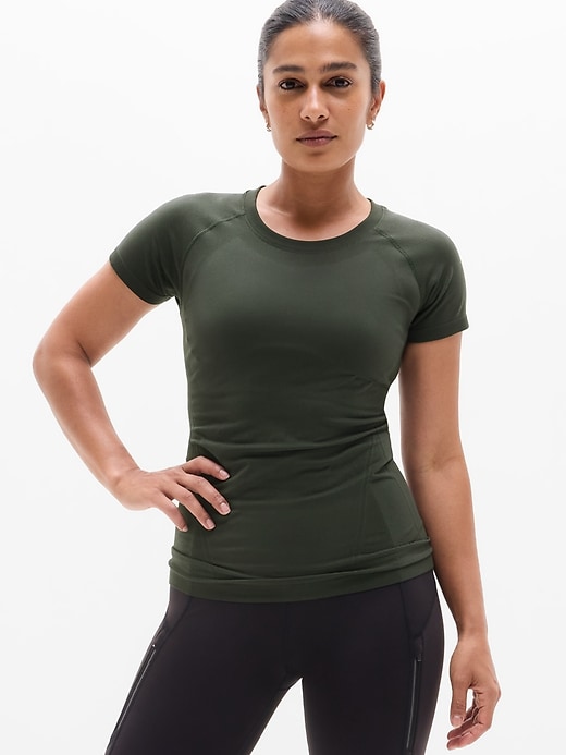 Momentum Seamless Tee