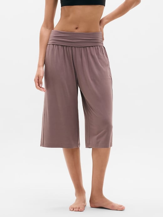Dream Drape Mid Rise Crop Pant