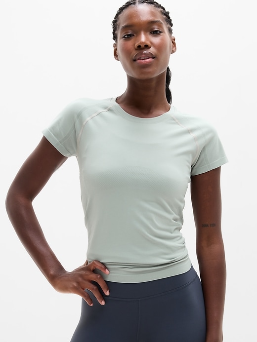 Momentum Flex Tee