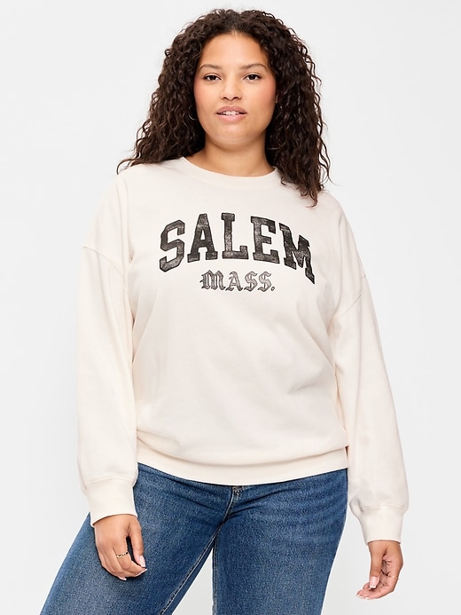 SoComfy Oversized Graphic Sweatshirt