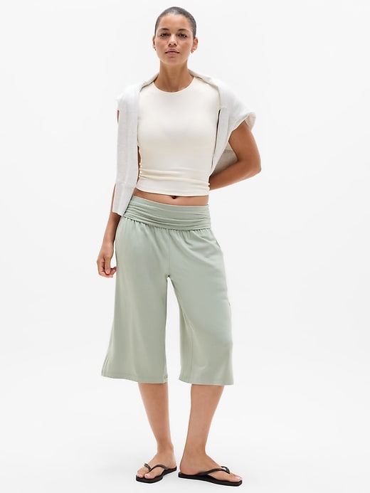 Dream Drape Mid Rise Crop Pant