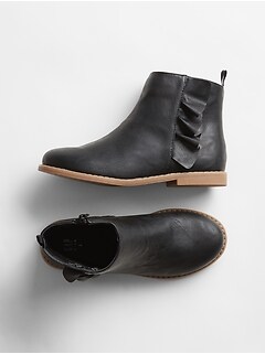 gap chukka boots